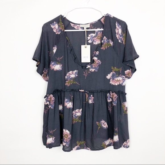 Lucky Brand Tops - NWT Lucky Brand Floral Flutter Sleeve Peplum Top M